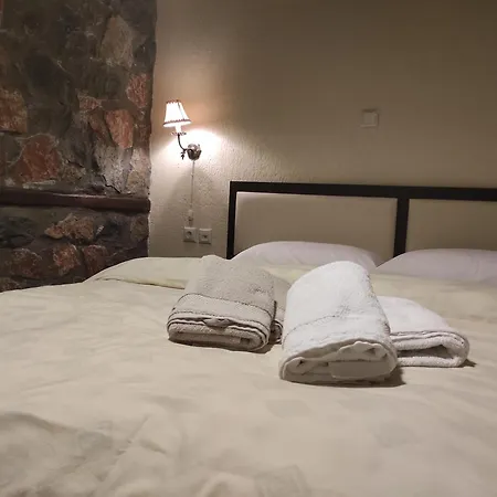 παραδοσιακή μεζονέτα στον π.άγιο αθανάσιο Апартаменты Палайос-Агиос-Атанасиос